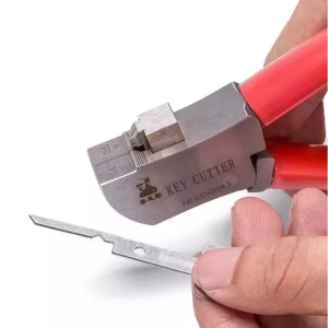 para corte de chaves, geralmente utilizado por chaveiros, incluindo para chaves de carro