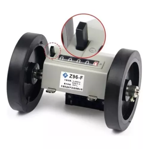 utilizado para medir a quantidade de metros em materiais como tecido, couro e têxtil. Tipo de medidor muito comum em indústrias de produção de materiais têxteis